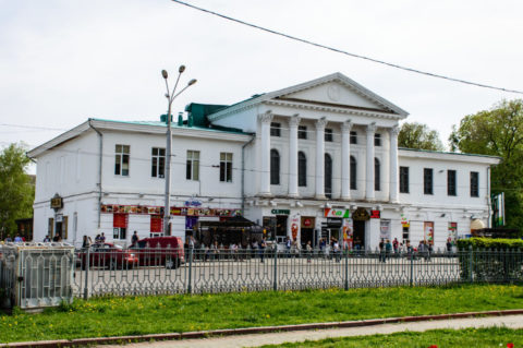 Мінкульт: помилився чи продався? Будинок дворянського зібрання. Фото автора, ліцензія CC BY-SA 4.0