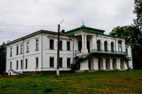 Архітектурні перлини Березової Рудки занепадають Архітектурні перлини Березової Рудки занепадають